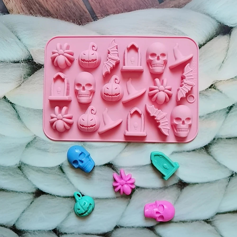 18-Cavity Halloween Silicone Treat Mold