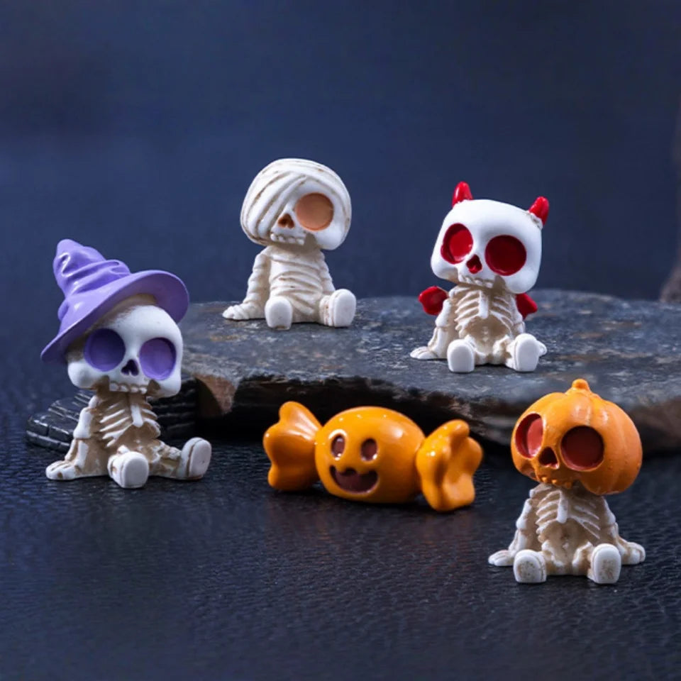 4-Piece Spooky Mini Figurine Set