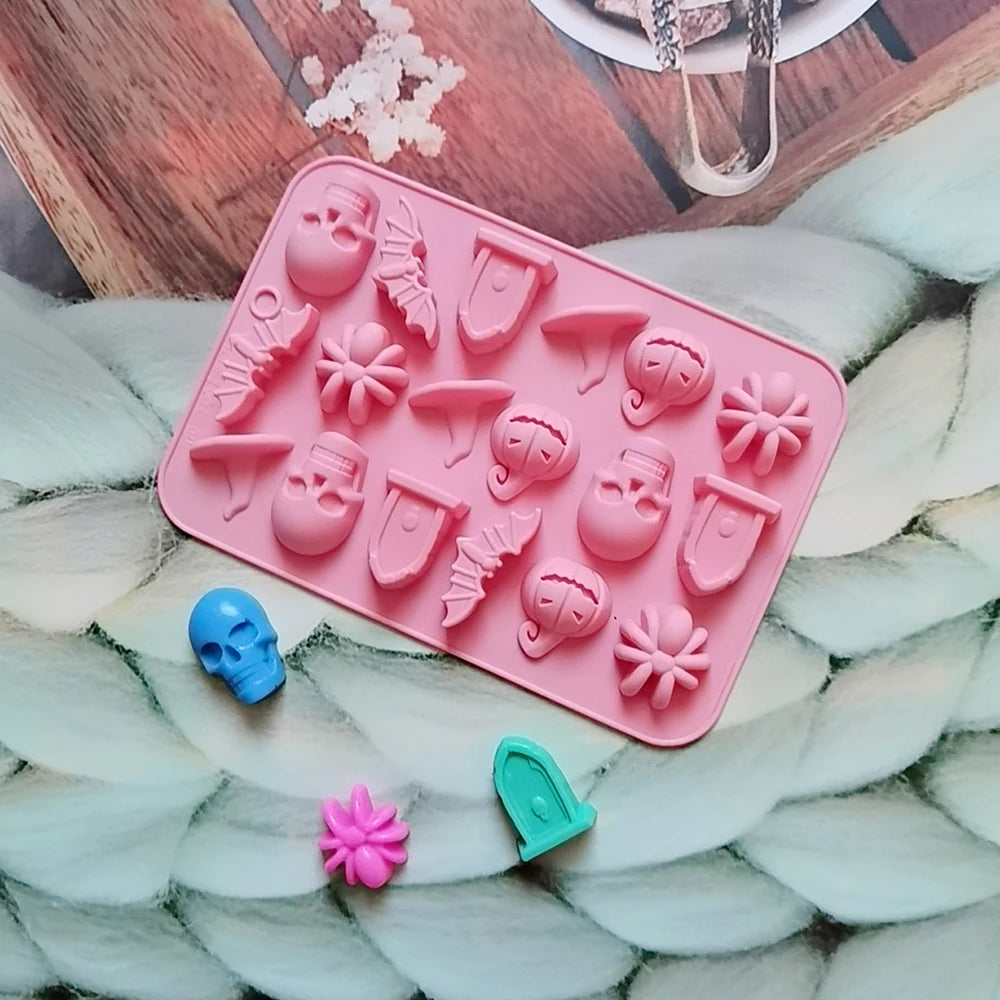 18-Cavity Halloween Silicone Treat Mold