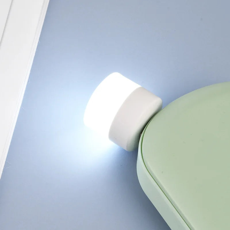 Mini USB Reading Light – Portable Plug-In LED