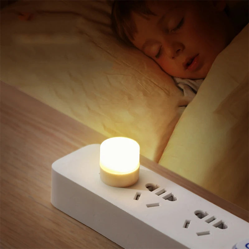 Mini USB Reading Light – Portable Plug-In LED