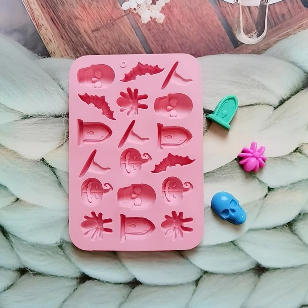 18-Cavity Halloween Silicone Treat Mold
