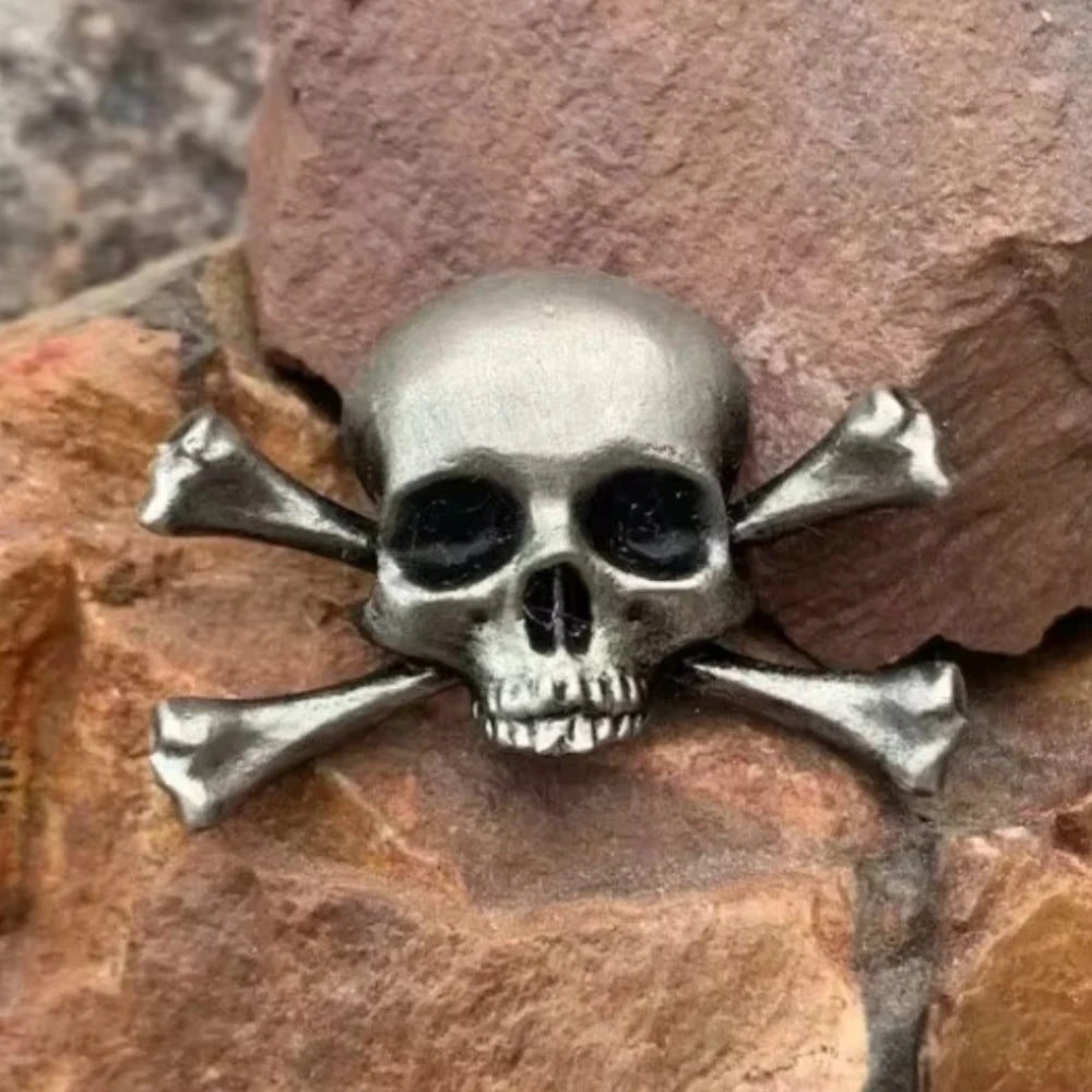 Skull lapel pin for jackets and bags