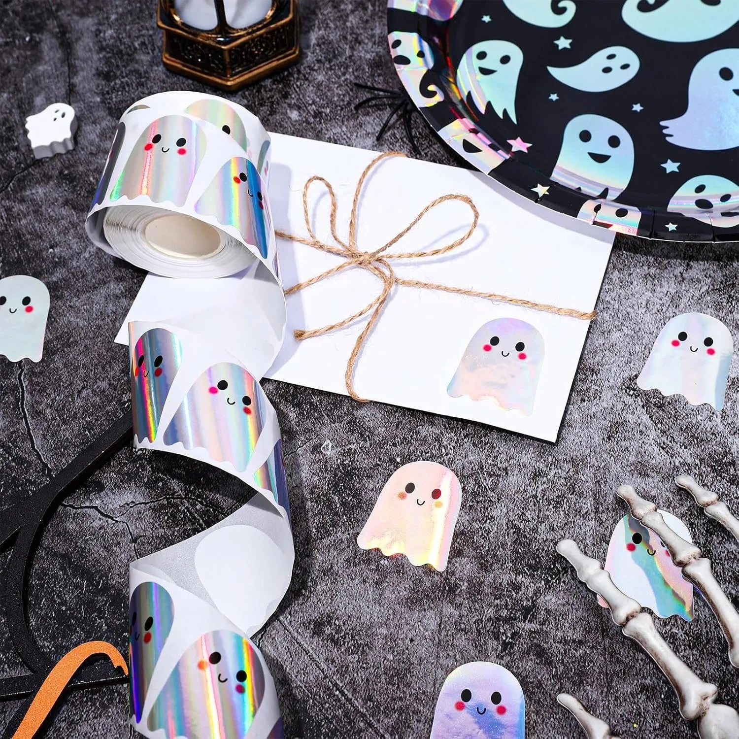 500-Piece Holographic Halloween Sticker Roll